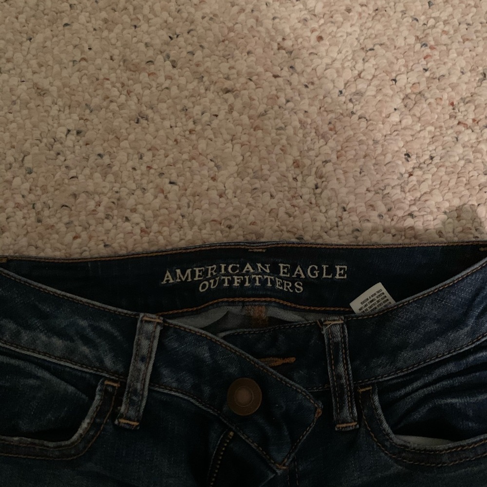 American Eagle Ripped Jeans - Picture 6 of 6